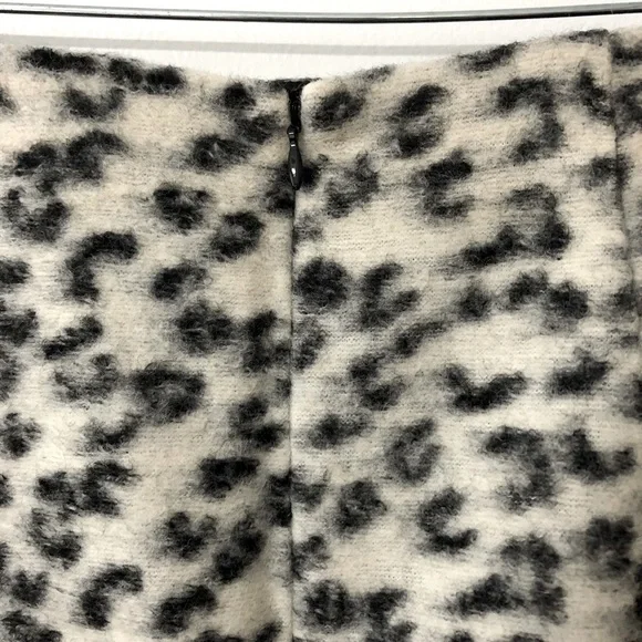 Ann Taylor Wool Leopard Pencil Skirt, Size 4 - Picture 5 of 5